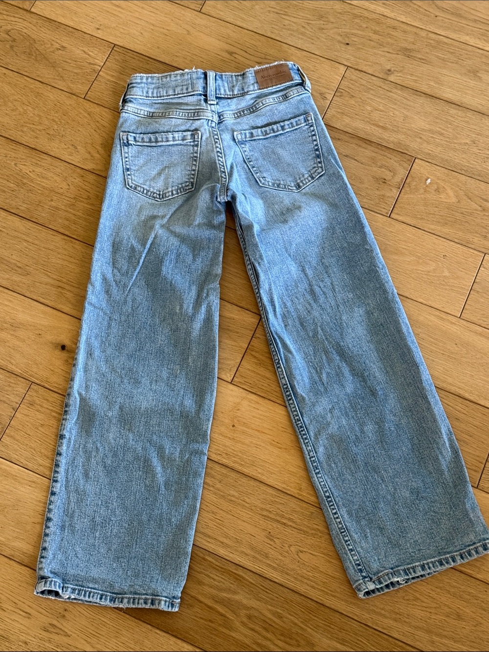 Girls high rise wide leg light wash jeans - Picture 2 of 4